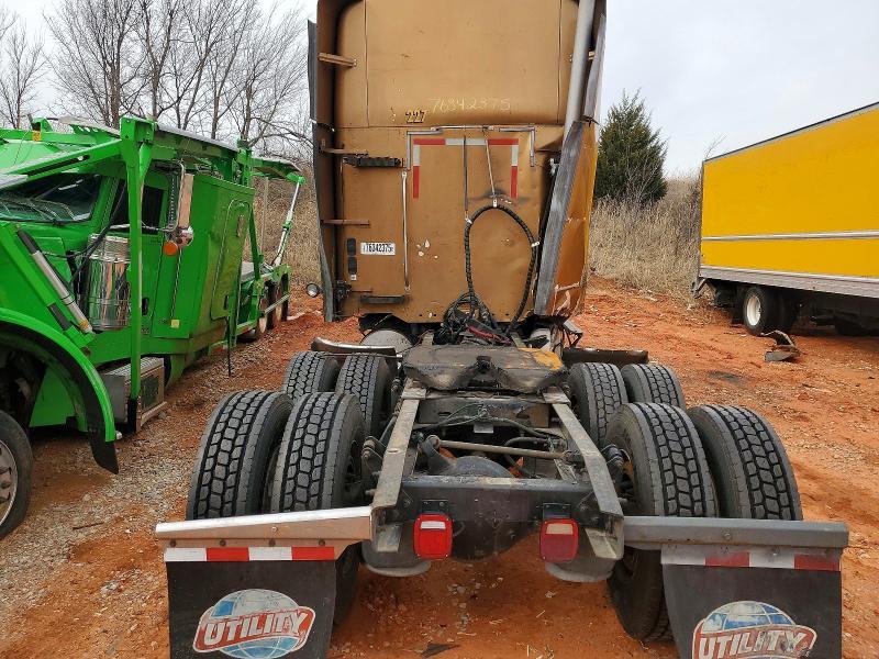 2008 Freightliner Columbia Semi Truck