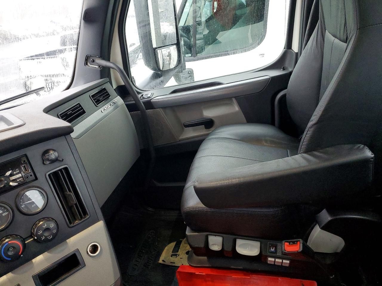 2020 Freightliner Cascadia 126 Semi Truck