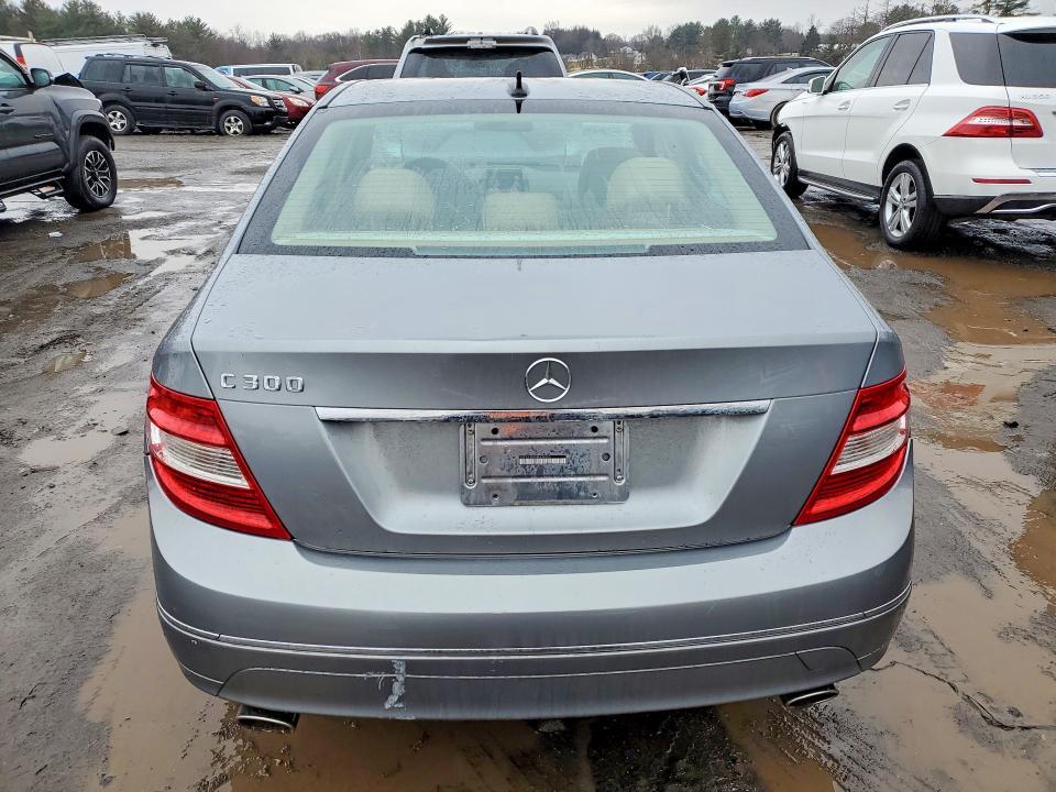 2011 Mercedes-Benz C300