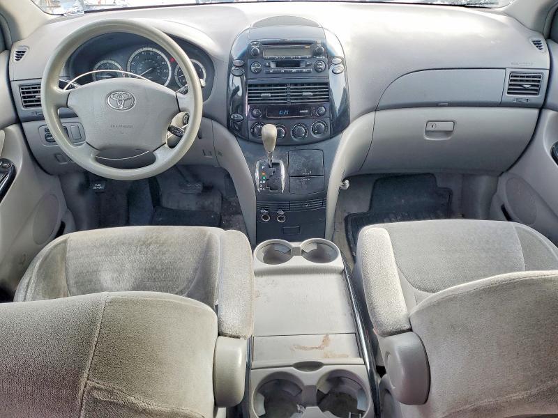 2004 Toyota Sienna ce