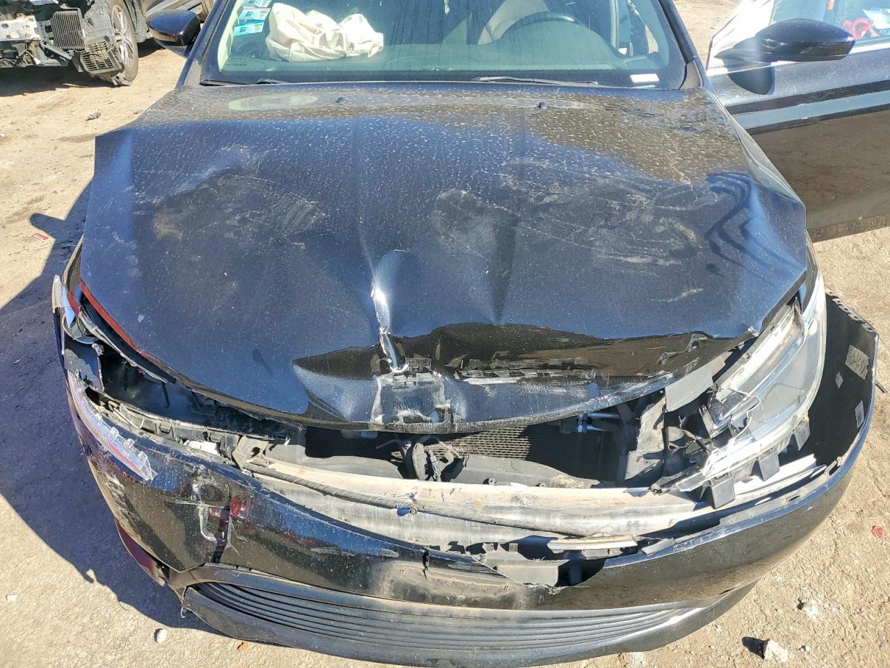 2016 Chrysler 200 lx