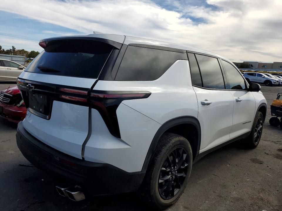 2024 Chevrolet Traverse ls