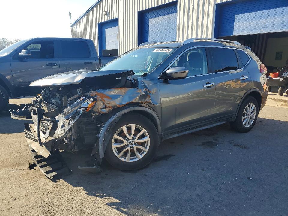 2020 Nissan Rogue sv