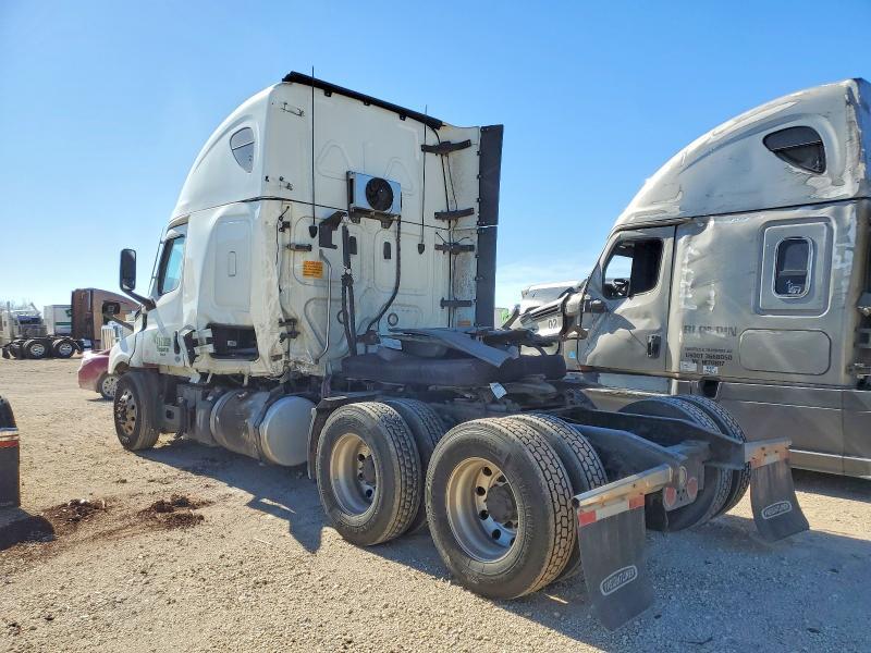2020 Freigliner 2020 Freightliner Cascadia 126 Semi Truck