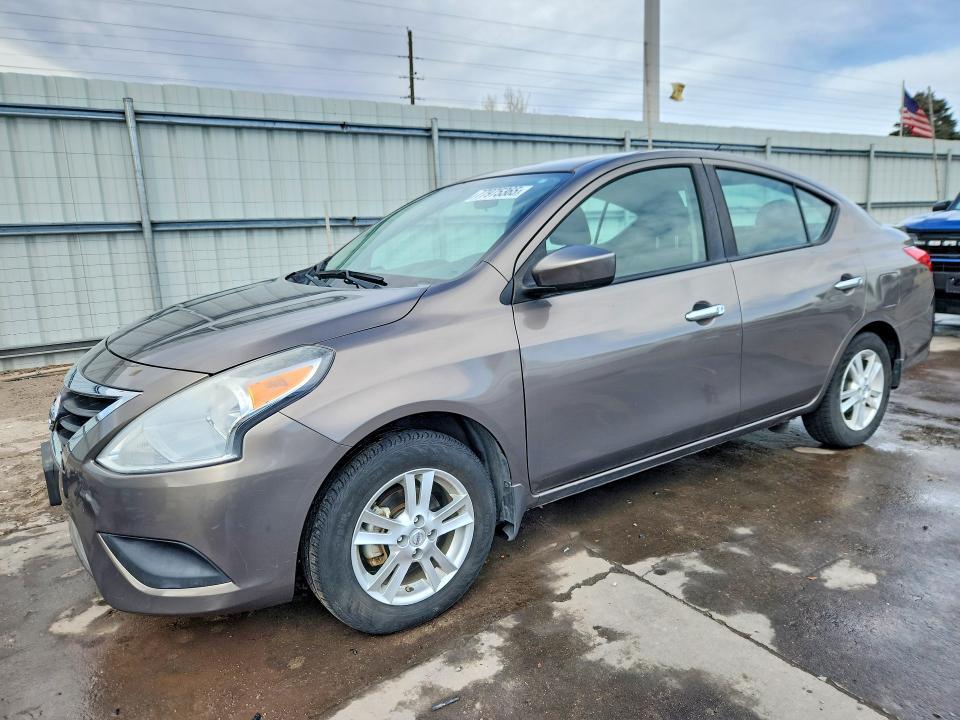 2015 Nissan Versa s