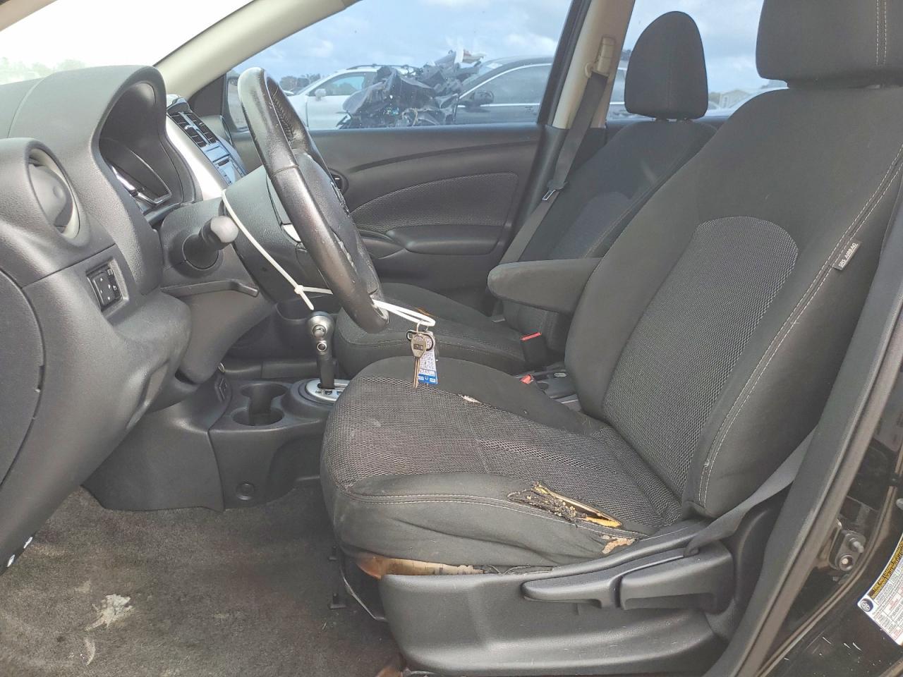 2017 Nissan Versa 1.6 s