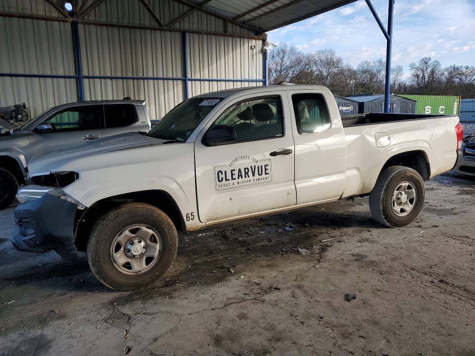 2017 Toyota Tacoma SR