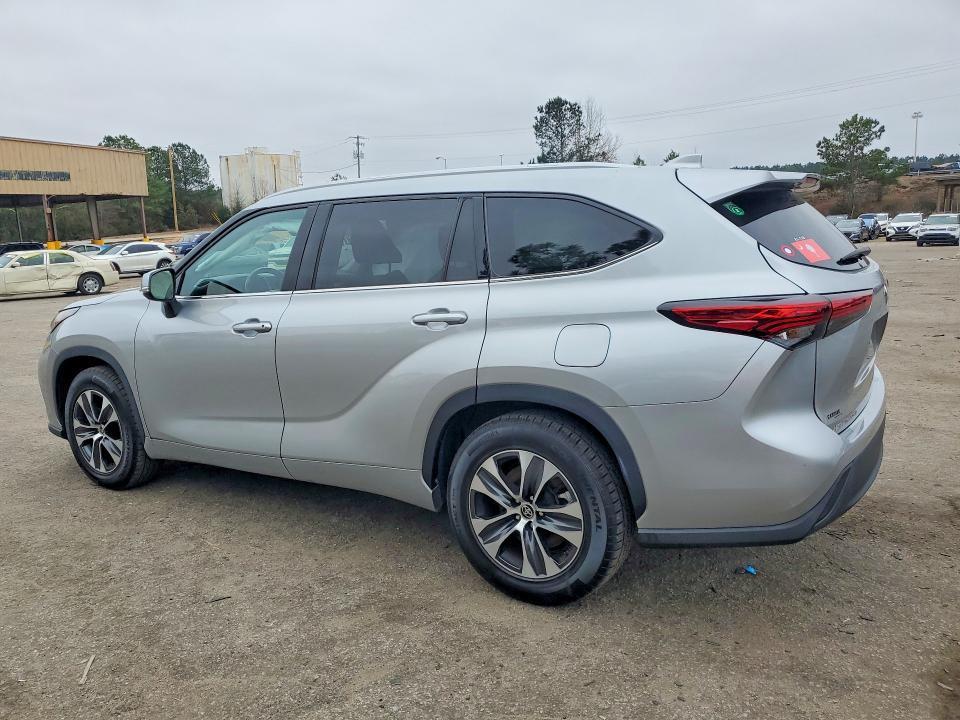 2022 Toyota Highlander xle