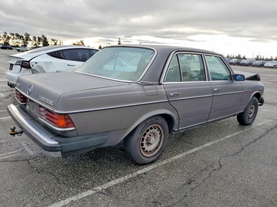 1982 Mercedes-Benz 300 dt