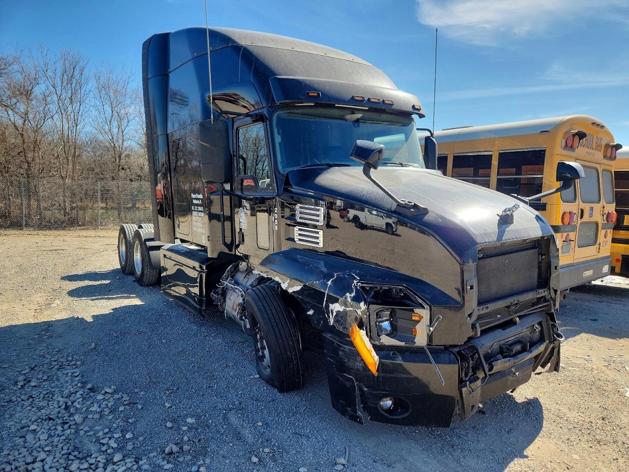 2020 Mack Anthem Semi Truck