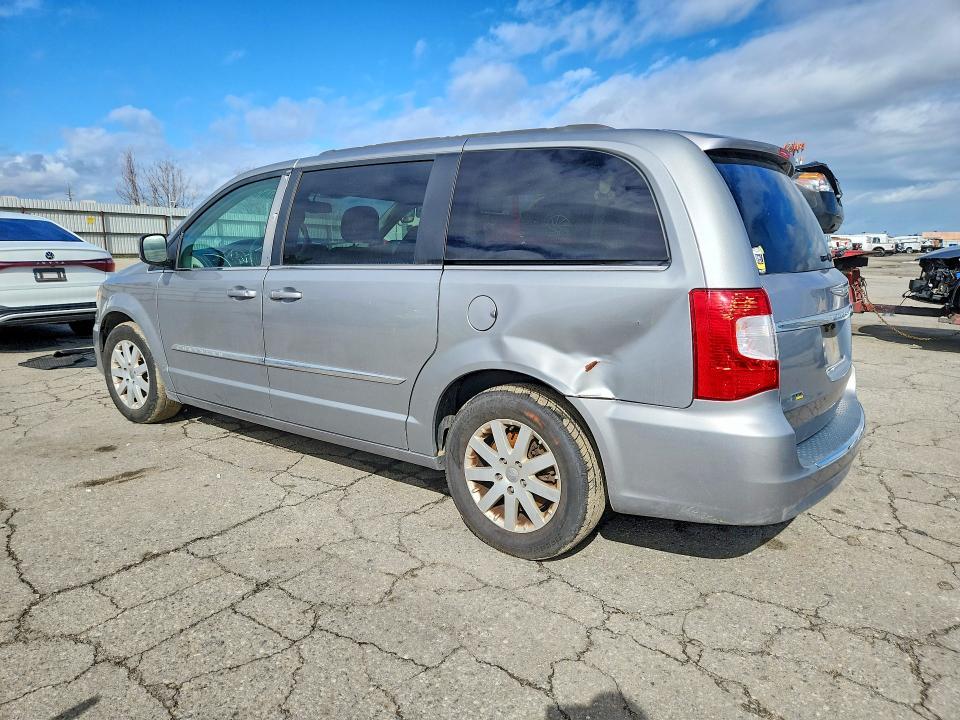 2016 Chrysler Town & Country Touring
