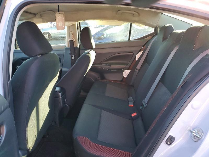 2023 Nissan Versa sr