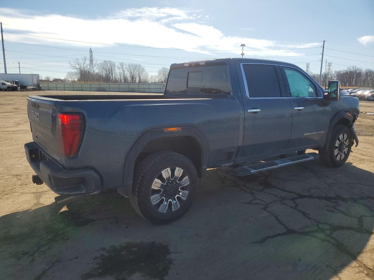 2025 GMC Sierra K2500 Denali