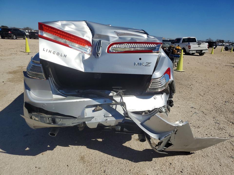 2011 Lincoln Townhouse MKZ