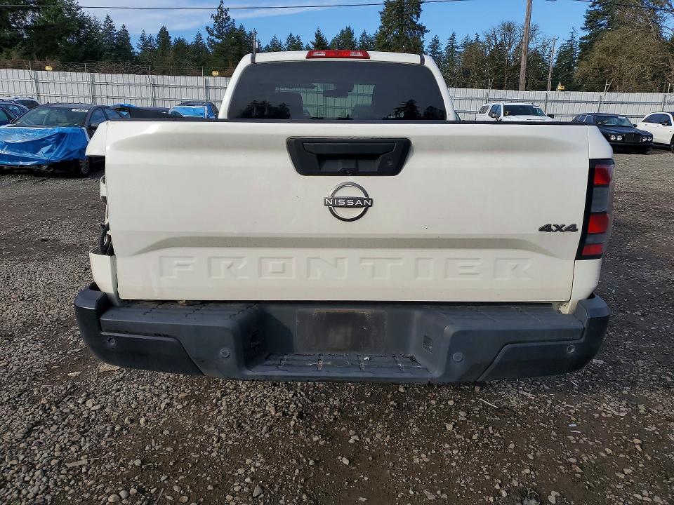 2022 Nissan Frontier S