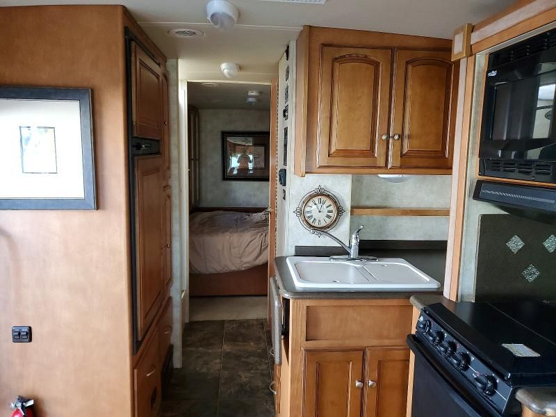 2012 Winnebago 2011 Winnebago Vista rv
