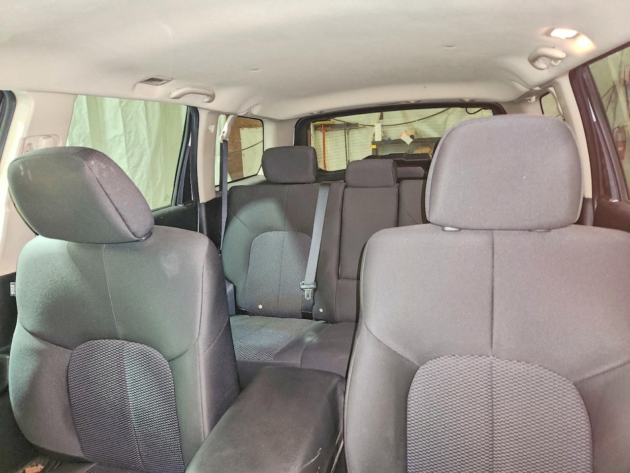 2011 Mitsubishi Endeavor ls