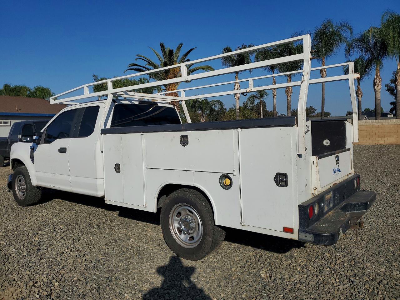 2017 Ford F350 Super Duty Utility / Service Truck