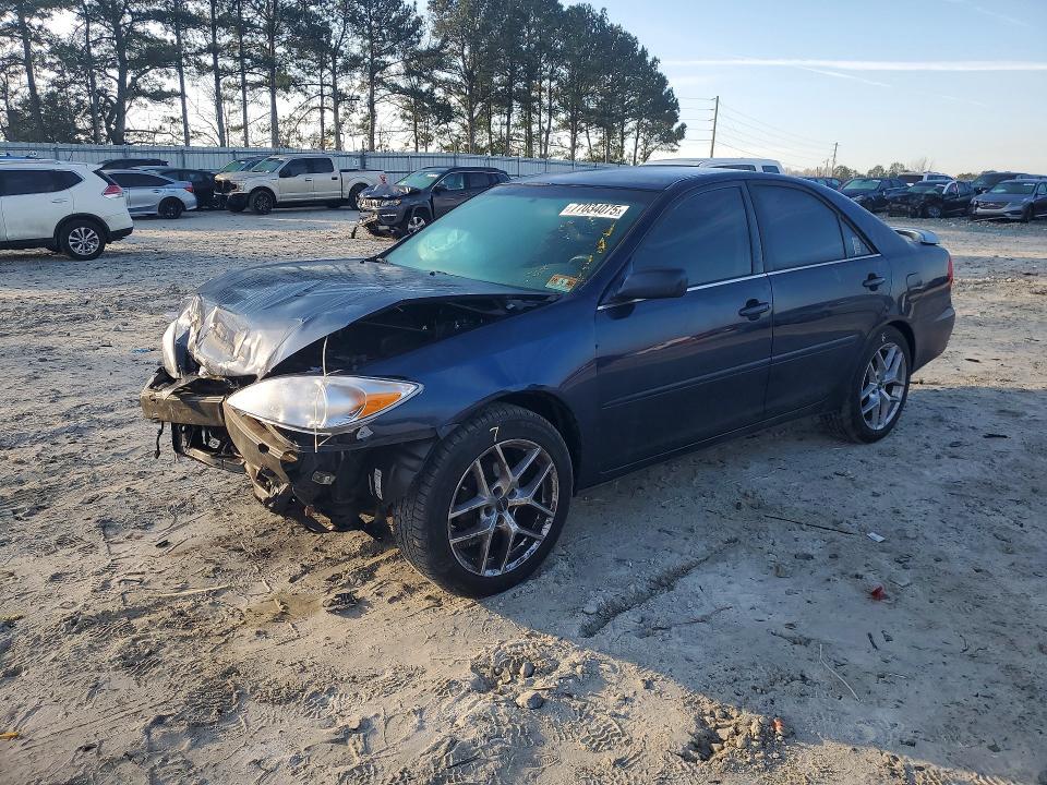 2003 Toyota Camry le