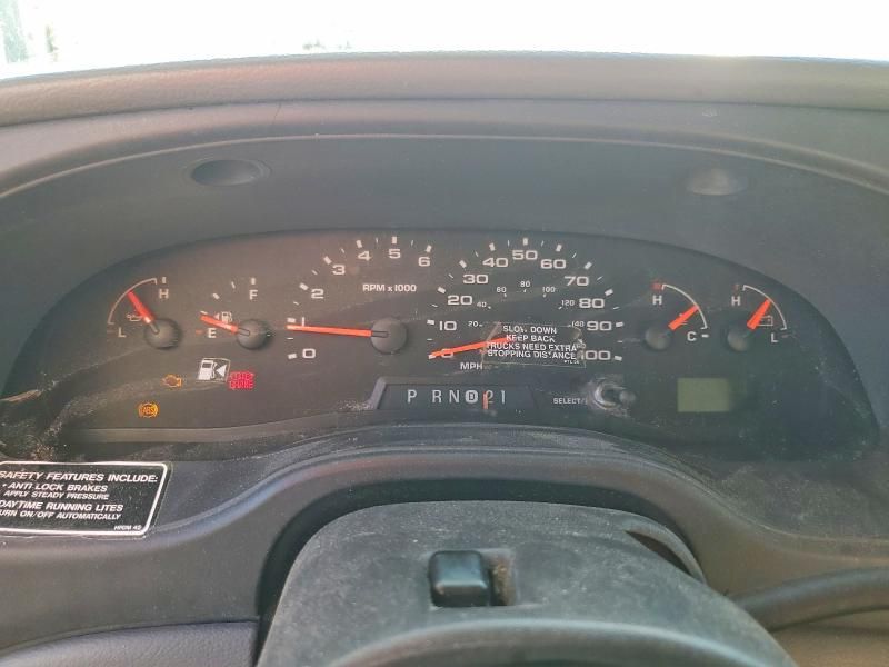 2004 Ford E350 BOX Truck