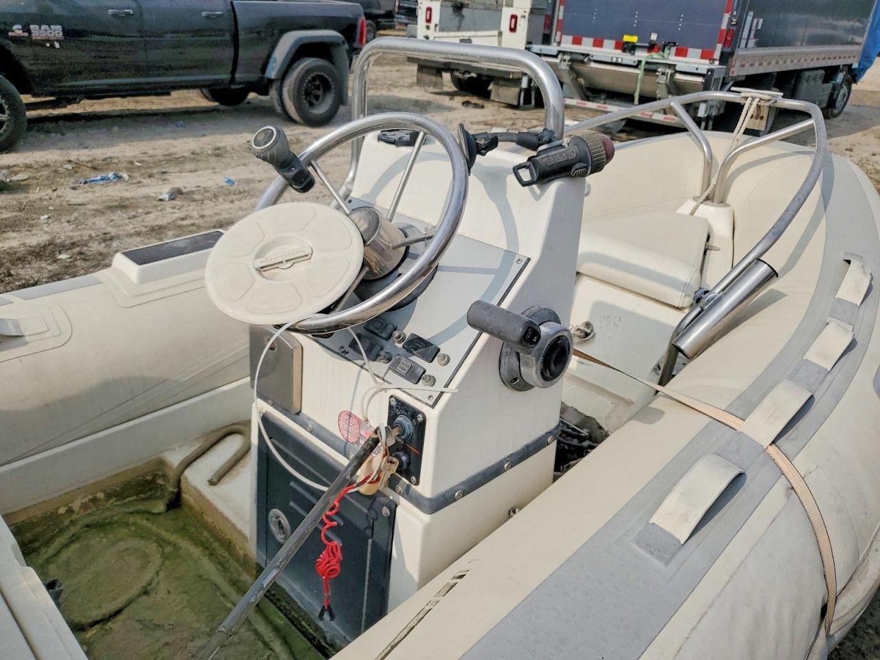 2004 Novurania Of America DL 335