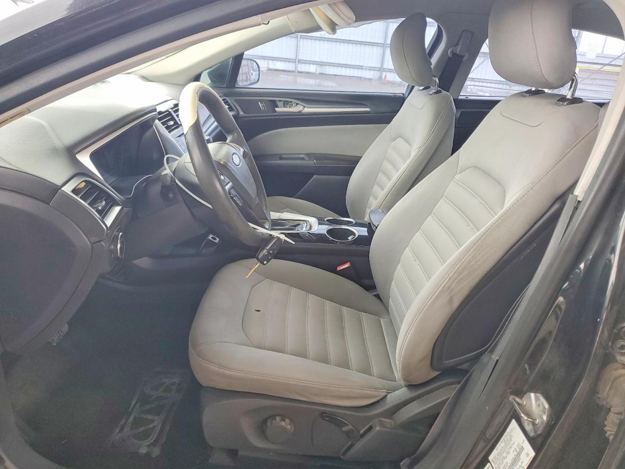 2013 Ford Fusion s