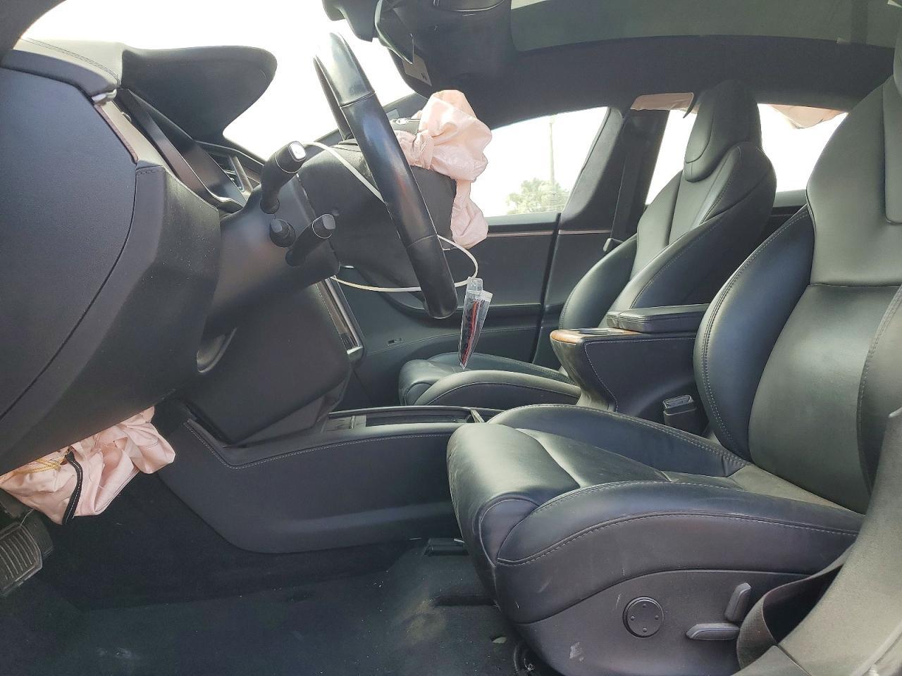 2020 Tesla Model s