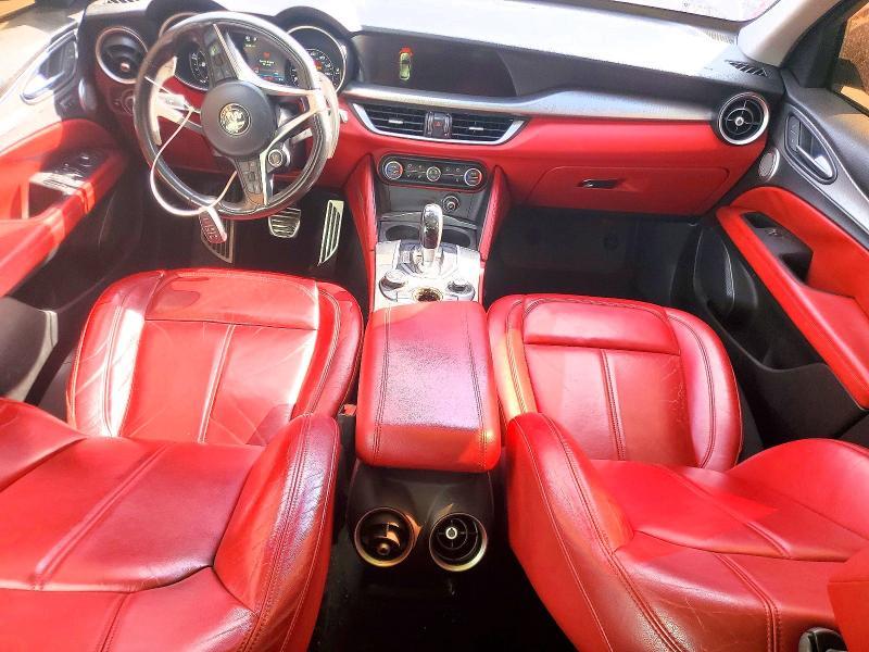 2018 Alfa Romeo Stelvio Sport