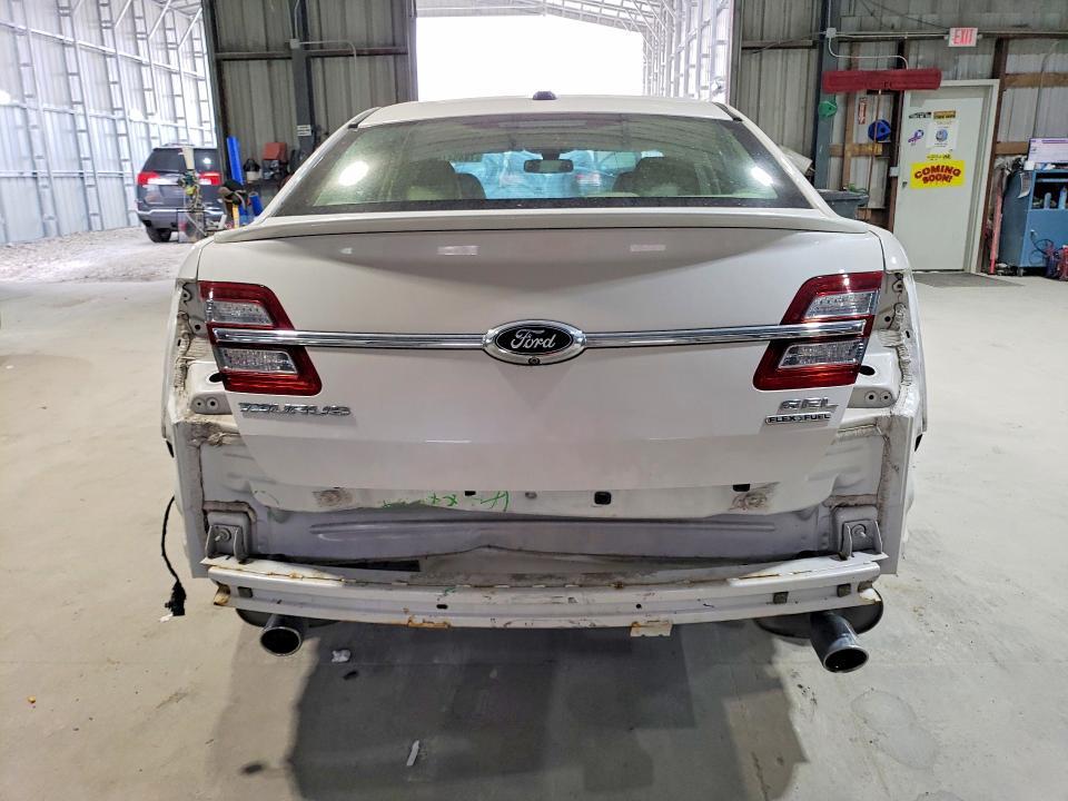 2015 Ford Taurus sel