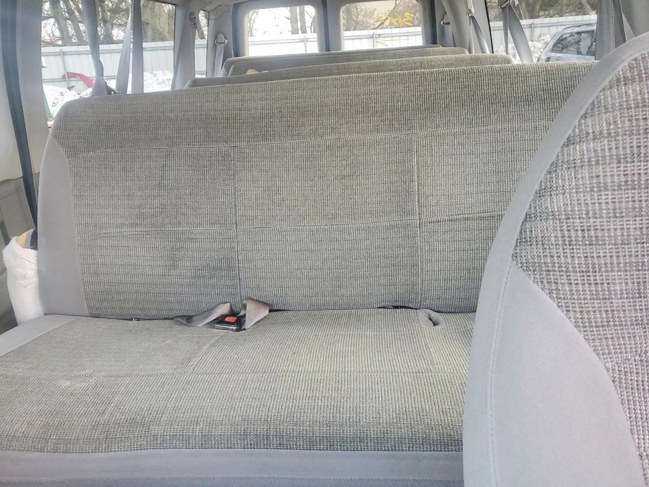 2003 Ford Econoline E350 Super Duty Wagon