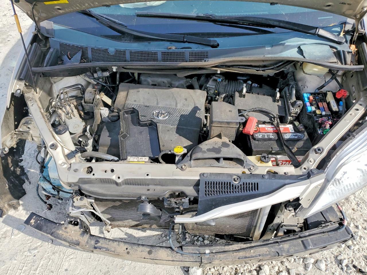 2015 Toyota Sienna le