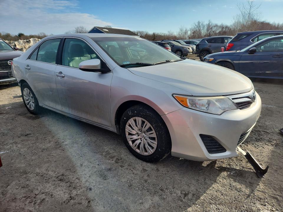 2013 Toyota Camry le