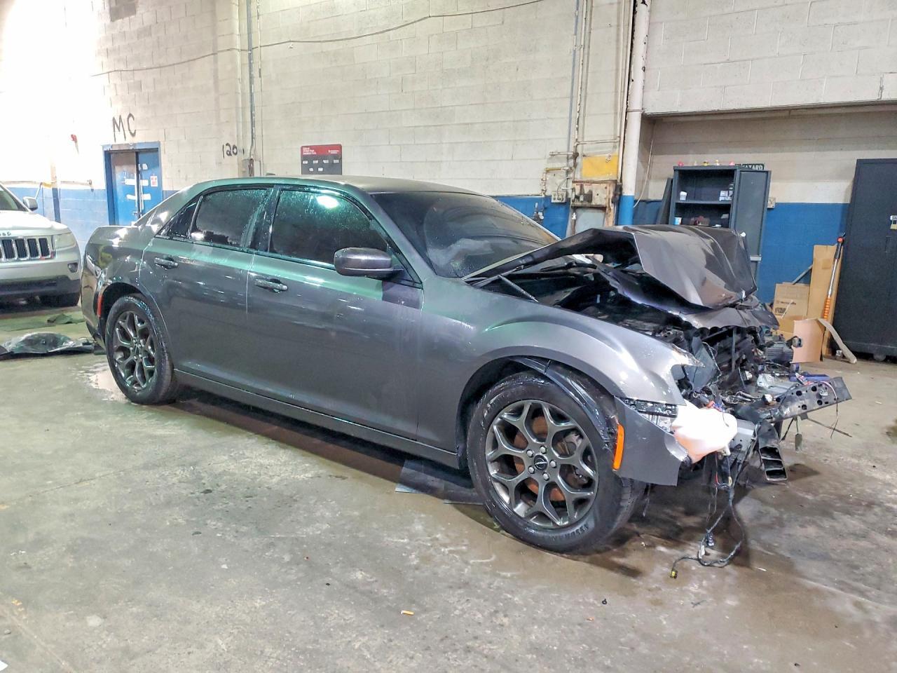 2017 Chrysler 300 s