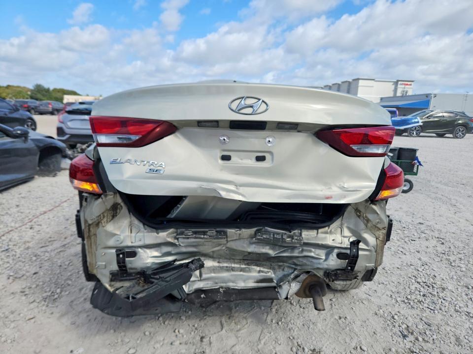 2017 Hyundai Elantra se