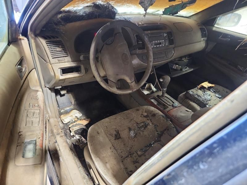 2003 Toyota Camry le