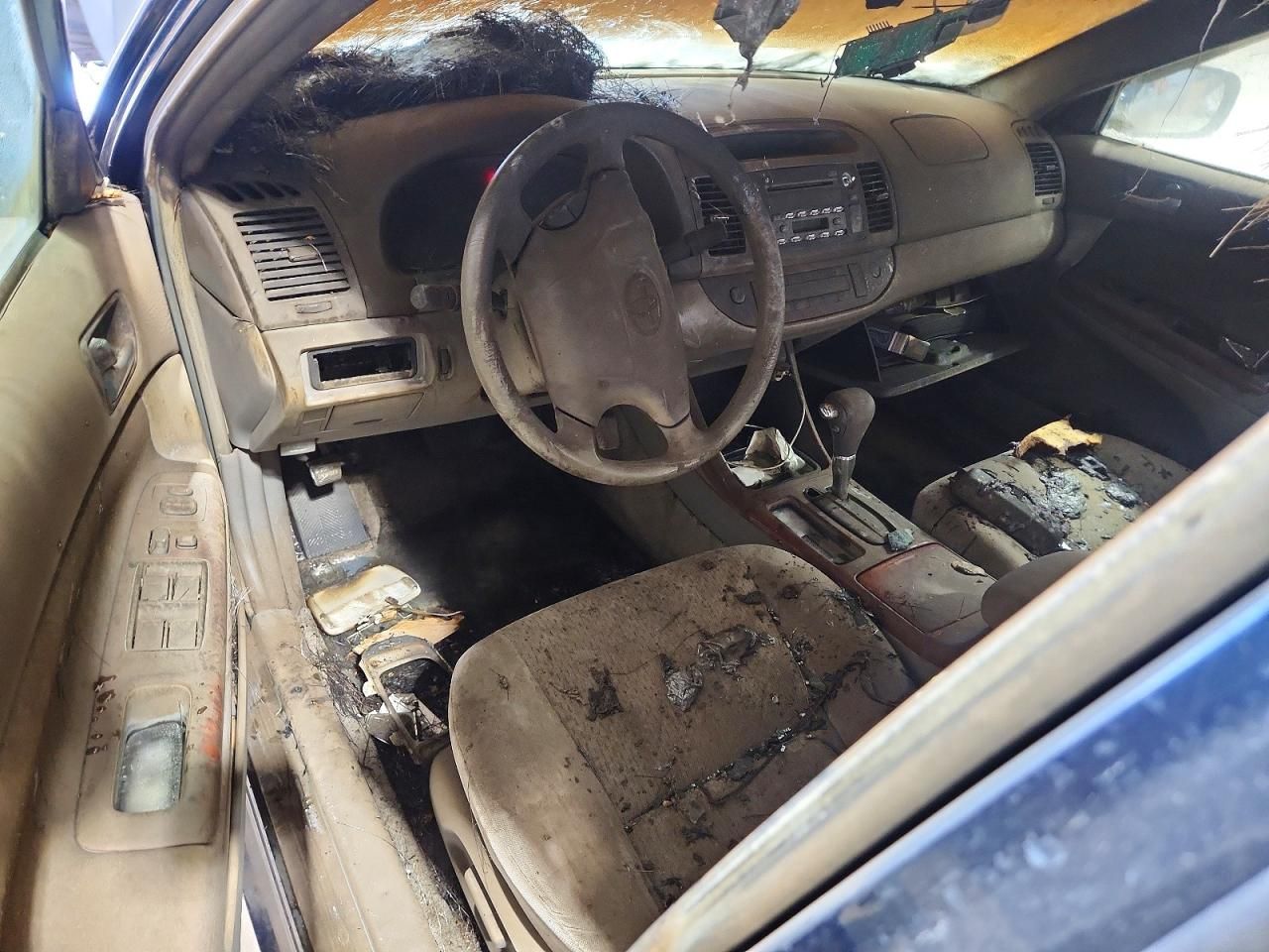 2003 Toyota Camry le