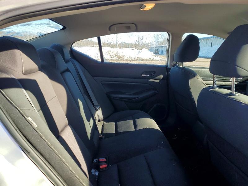 2019 Nissan Altima s