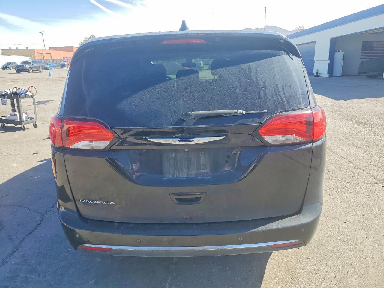 2018 Chrysler Pacifica t