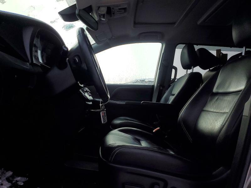 2019 Toyota Sienna se