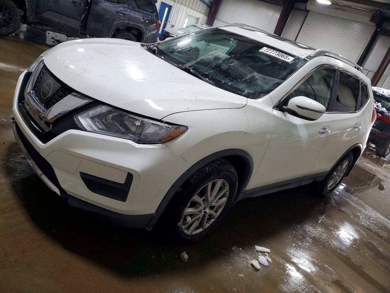 2017 Nissan Rogue sv
