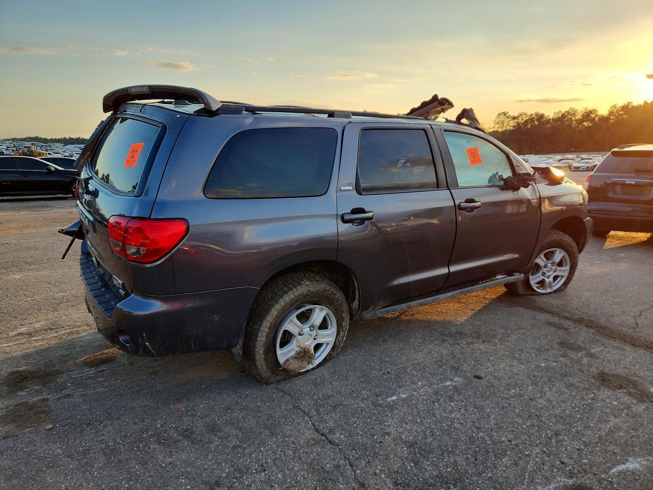 2016 Toyota Sequoia SR5