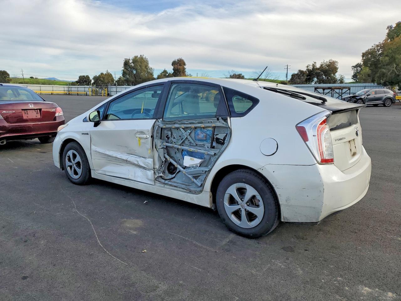 2014 Toyota Prius two