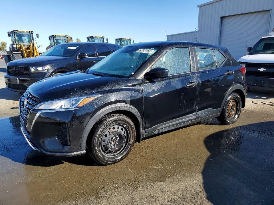 2022 Nissan Kicks s