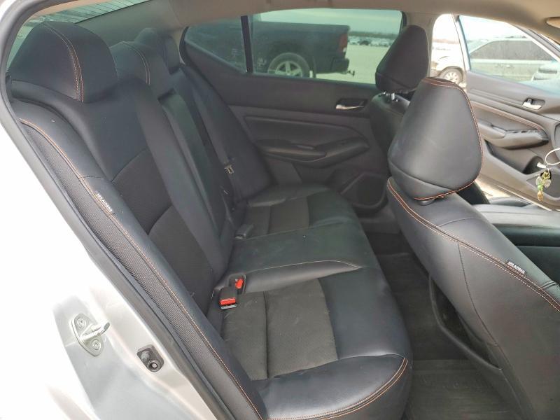 2019 Niss Altima 2.5 sr