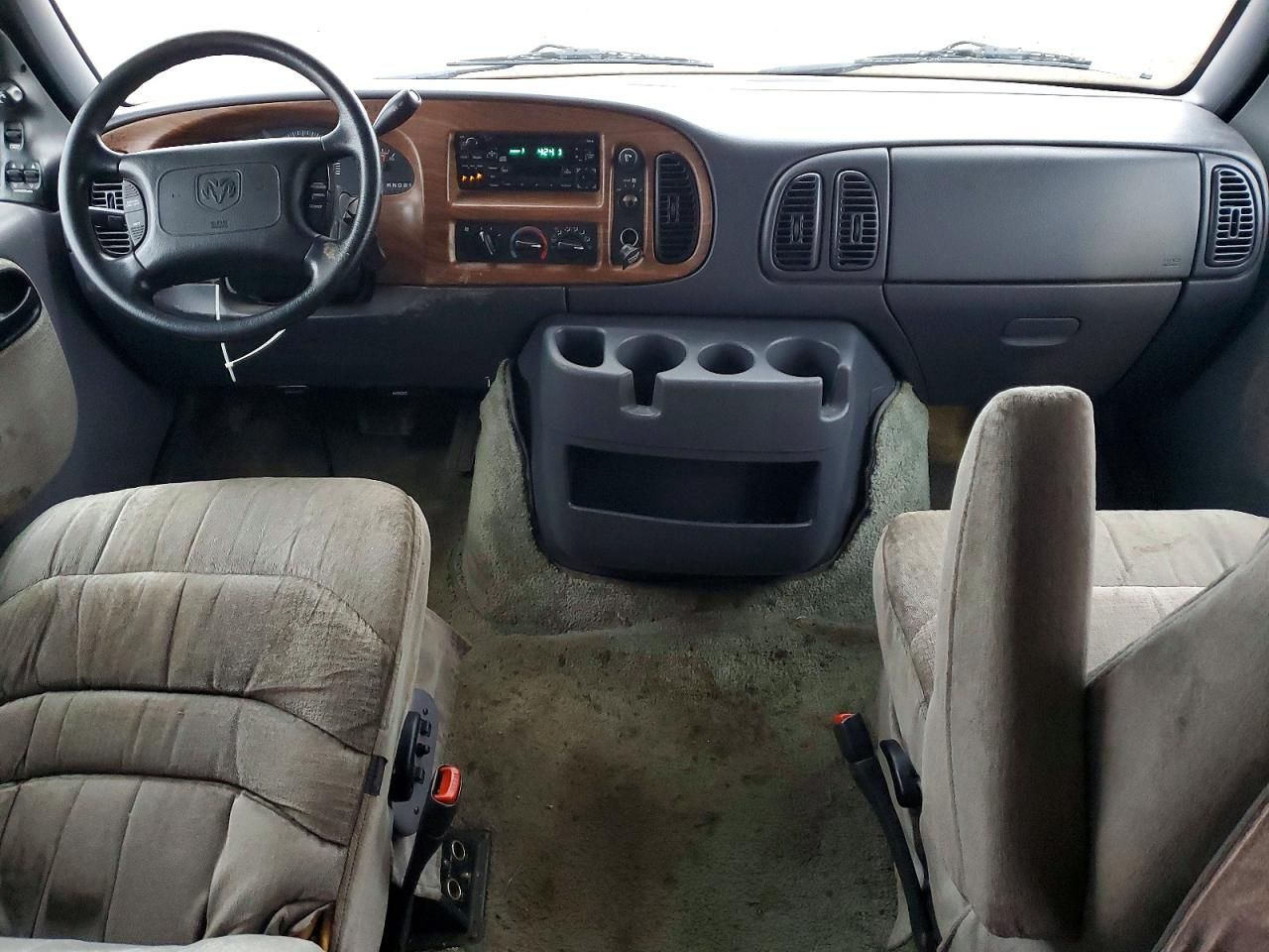 2000 Dodge Ram van B1500