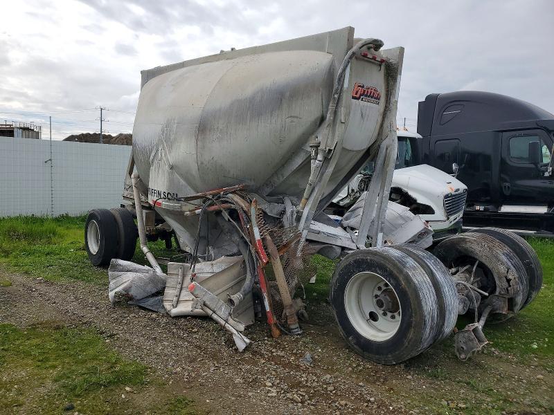 1986 J & L Pneumatic dry Bulk Trailer