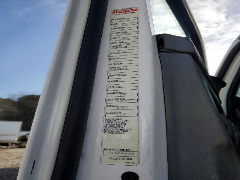 2014 Kenworth T680-Semi Truck