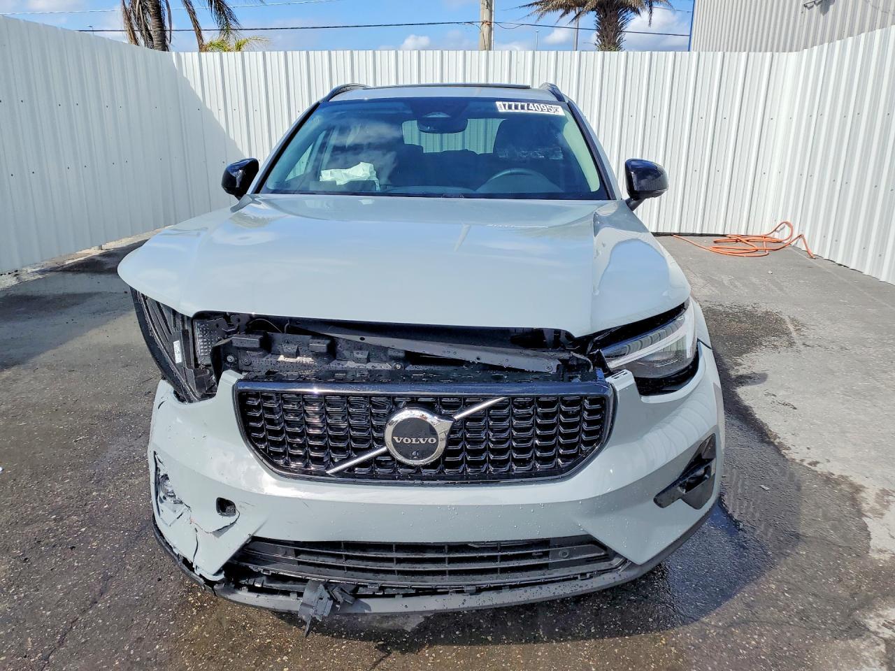 2026 Volvo Xc40 Plus