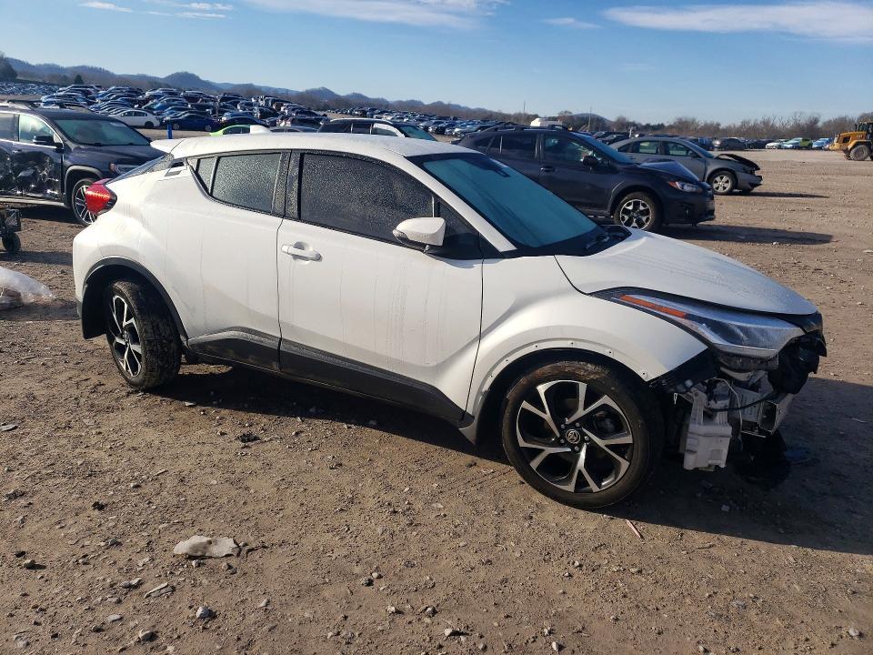 2020 Toyota C-hr xle