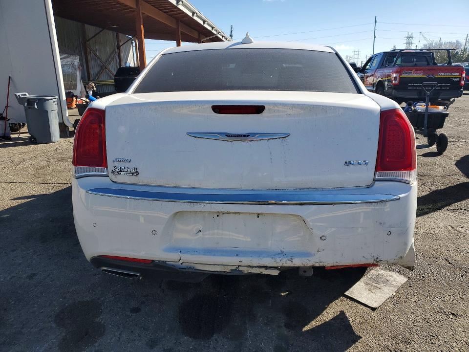 2018 Chrysler 300 Limited